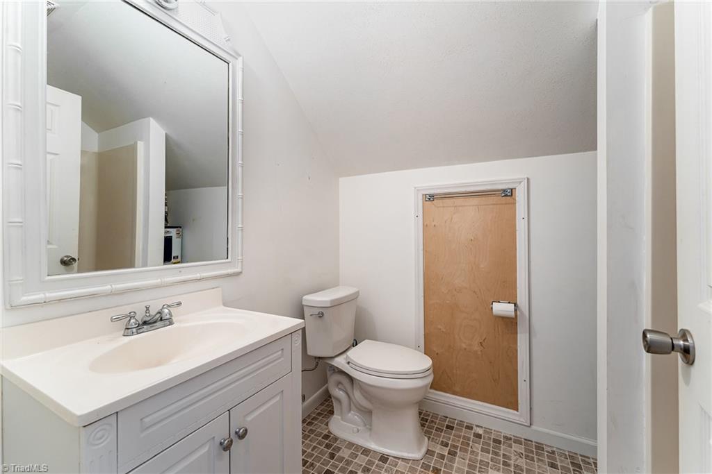 5518 Watchtower Road Julian, NC 27283 - Photo 37 of 50 Apartment bathroom