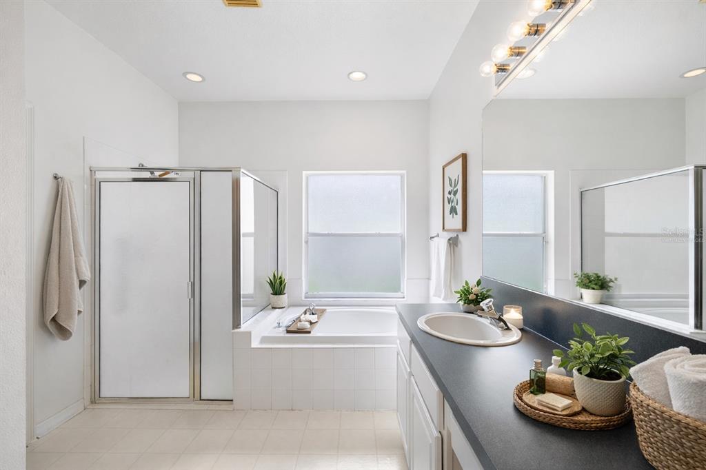 2763 Valencia Grove Drive Valrico, FL 33596 - Photo 11 of 26