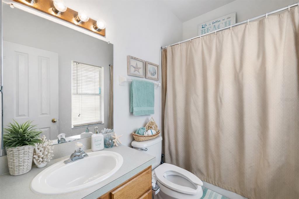 2763 Valencia Grove Drive Valrico, FL 33596 - Photo 14 of 26