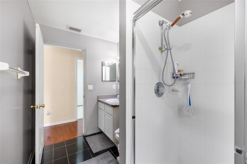 2763 Valencia Grove Drive Valrico, FL 33596 - Photo 17 of 26