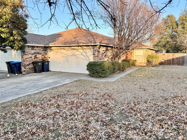 $1,425 | 7553 Boxwood Court, Fort Worth, TX 76133