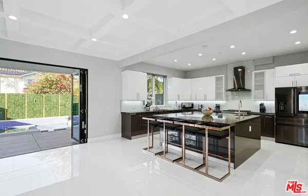 $18,999 | 14817 Otsego Street, Sherman Oaks, CA 91403