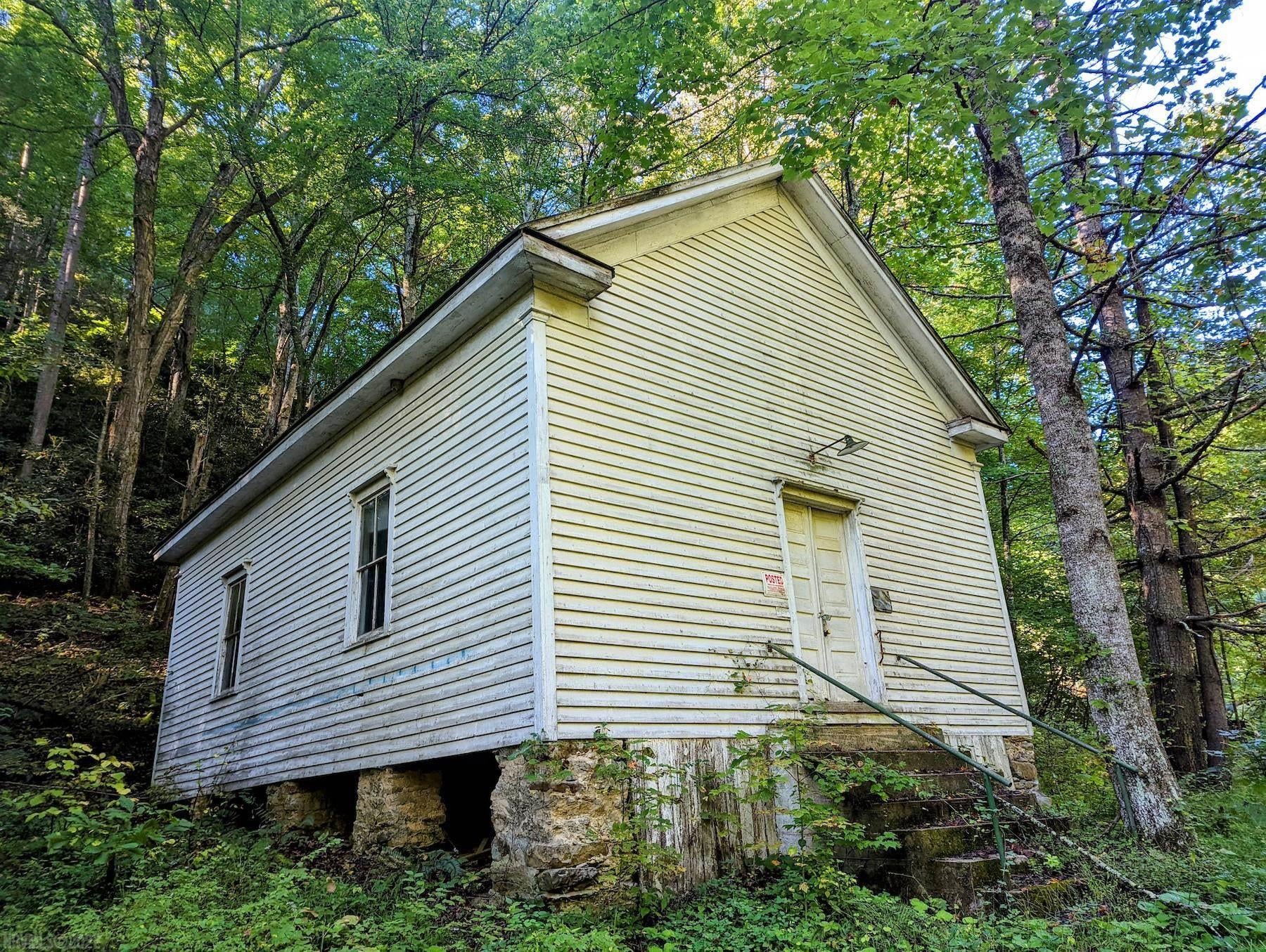 1845 Goose Creek Road Check, VA 24072 - Photo 3 of 19 Gallery Image 3