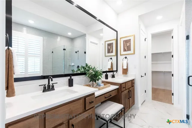 $519,990 | 261 Menlo Bend, Liberty Hill, TX 78642