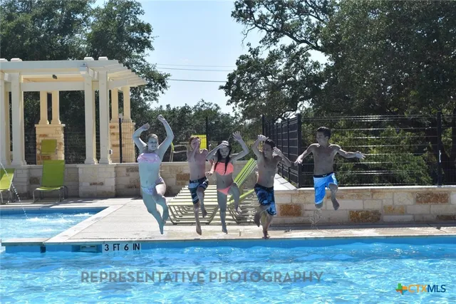 $519,990 | 261 Menlo Bend, Liberty Hill, TX 78642