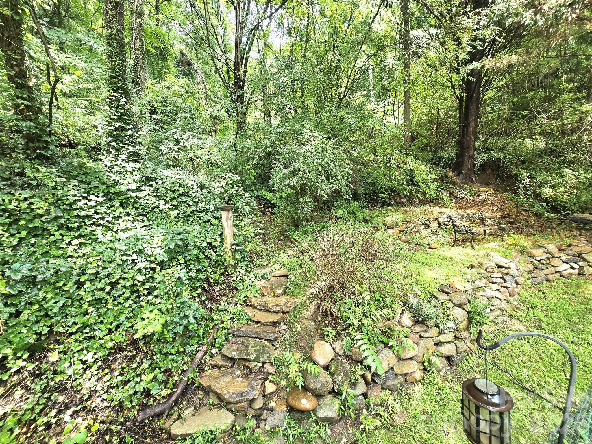 18 Rollingwood Road Asheville, NC 28805 - Photo 28 of 38