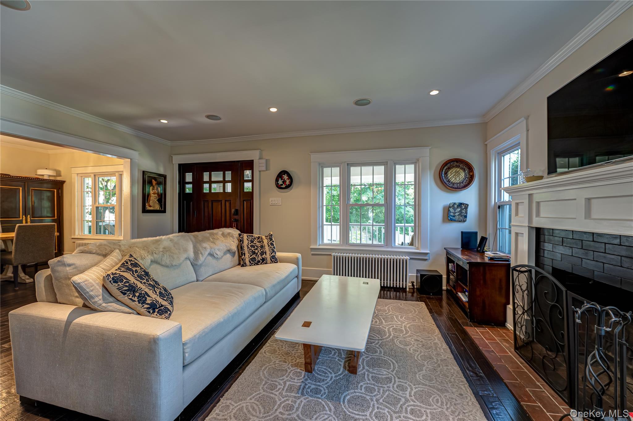 24 Soundview Road Huntington, NY 11743 - Photo 5 of 20 Living Room with Fireplace