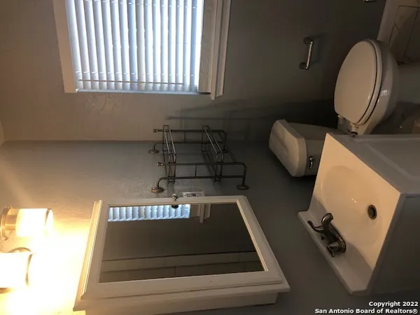 $1,350 | 219 Radiance Drive, San Antonio, TX 78218