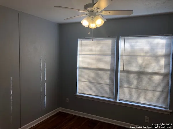 $1,350 | 219 Radiance Drive, San Antonio, TX 78218