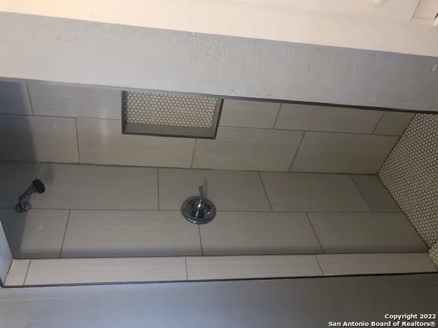 $1,475 | 219 Radiance Drive, San Antonio, TX 78218