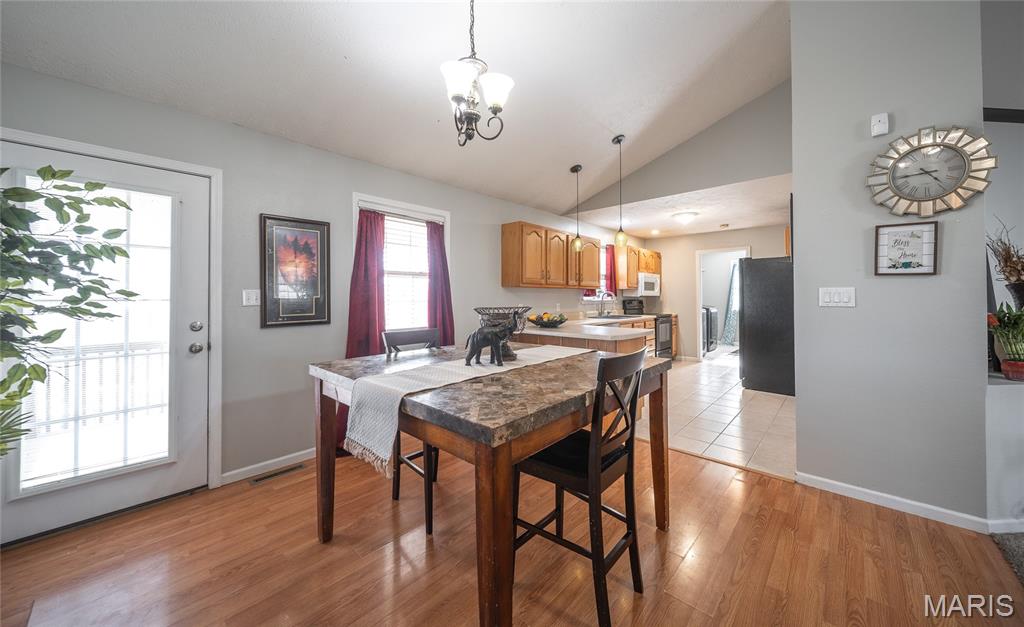 19420 Laney Road Waynesville, MO 65583 - Photo 9 of 53