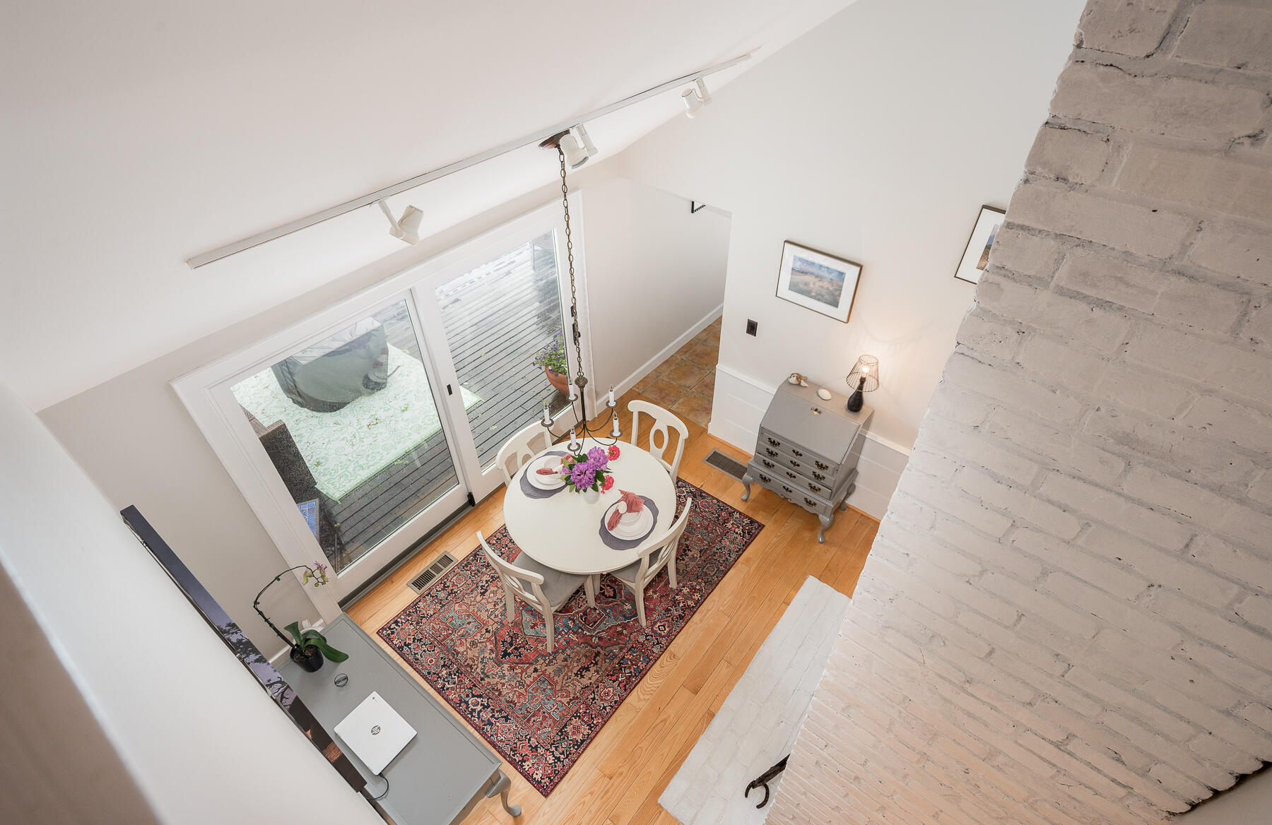 20 Squirrel Run Eastham, MA 02642 - Photo 24 of 37 a living room with a couch