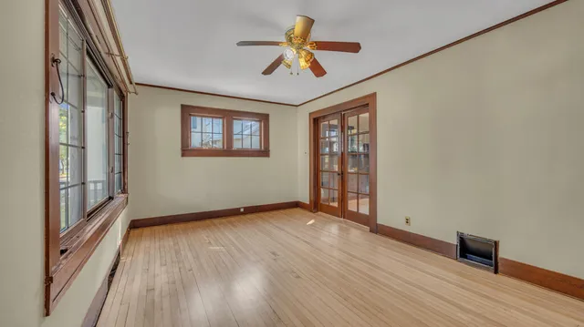 $285,500 | 910 North 4th Street, Sheboygan, WI 53081