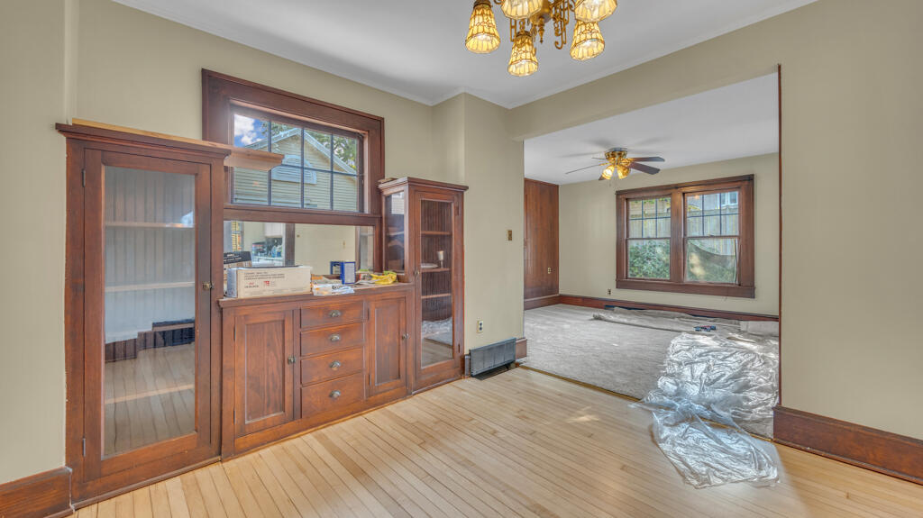 910 North 4th Street Sheboygan, WI 53081 - Photo 9 of 44 Dining Room