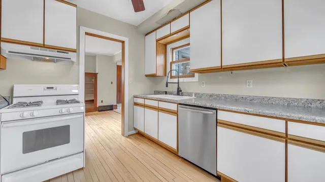 $285,500 | 910 North 4th Street, Sheboygan, WI 53081