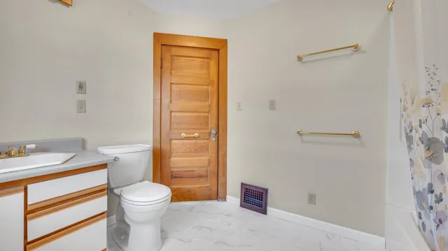 $285,500 | 910 North 4th Street, Sheboygan, WI 53081