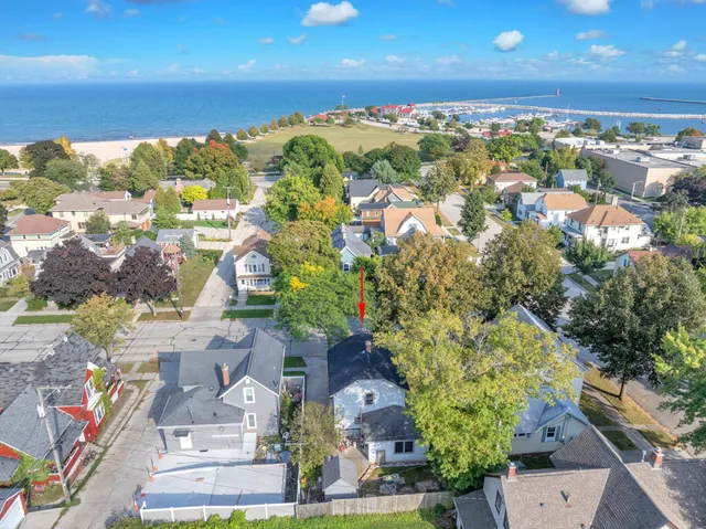 $285,500 | 910 North 4th Street, Sheboygan, WI 53081