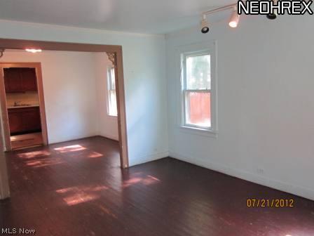 4003 Rosemond Road Cleveland Heights, OH 44121 - Photo 4 of 19