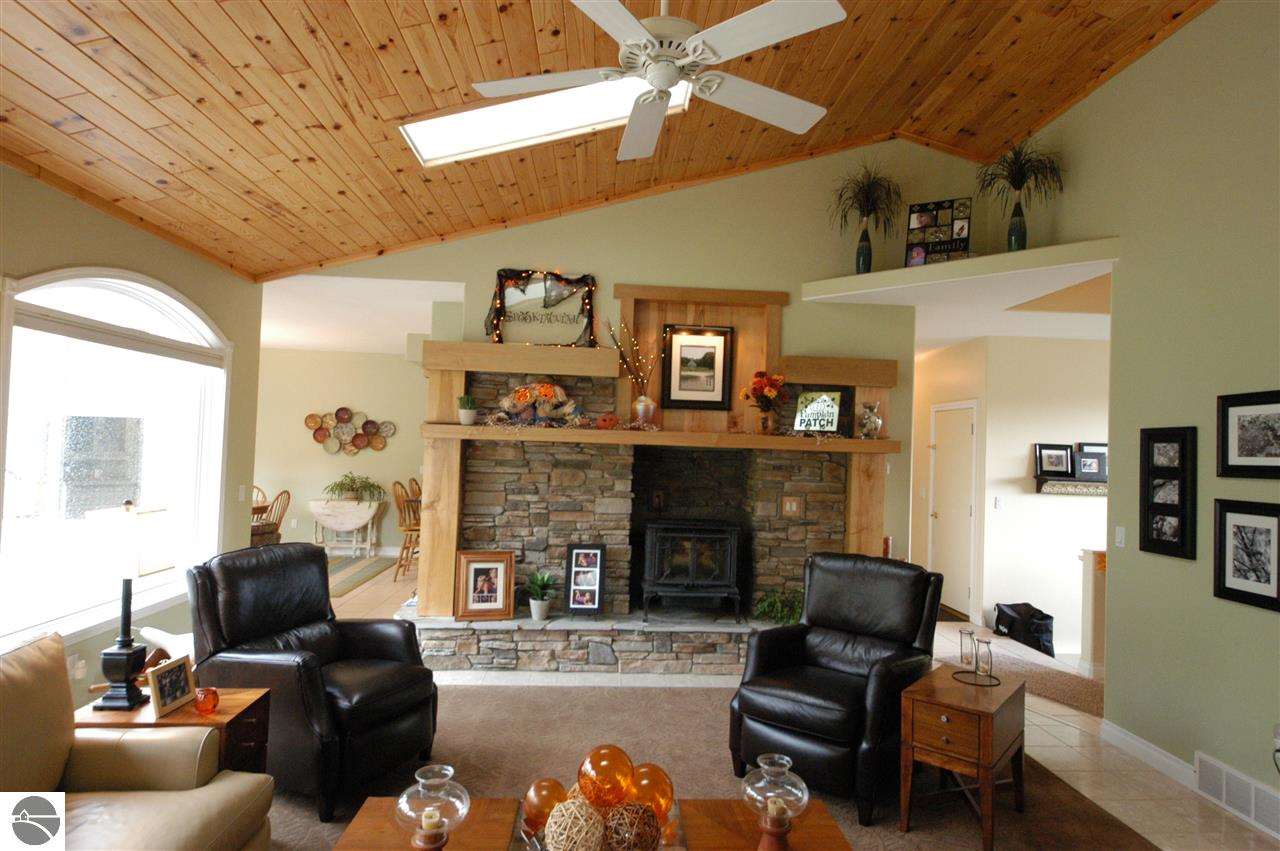 2822-2810 Devils Dive Road Traverse City, MI 49686 - Photo 4 of 44 1777643-3.JPG