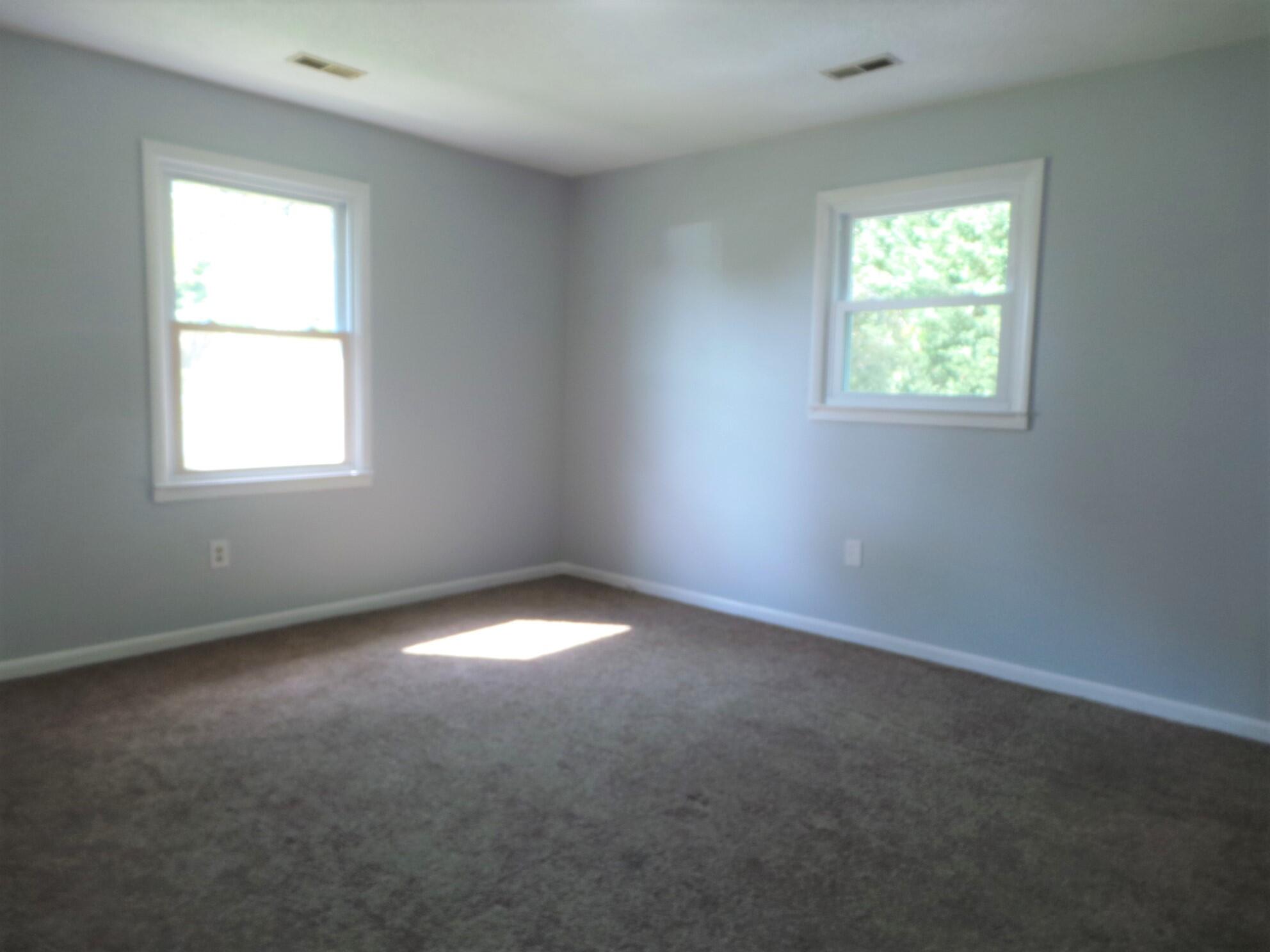 1029 Amersham Road Kingsport, TN 37660 - Photo 22 of 73 ALL BEDROOMS ARE GOOD SIZED