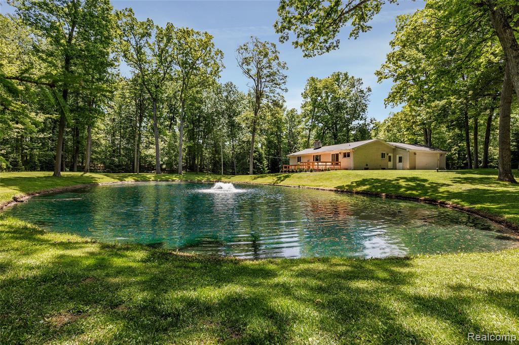 10100 Bridge Lake Road Clarkston, MI 48348 - Photo 28 of 39