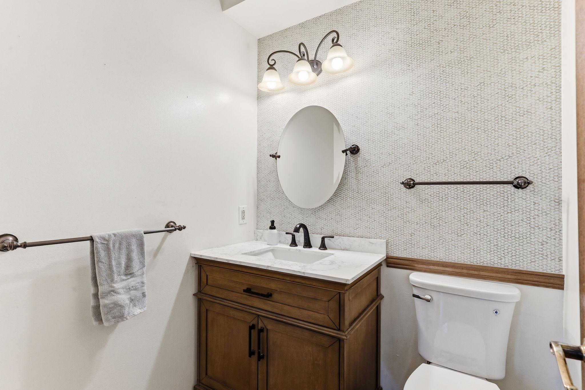 685 Valley View Court Shoreview, MN 55126 - Photo 20 of 61