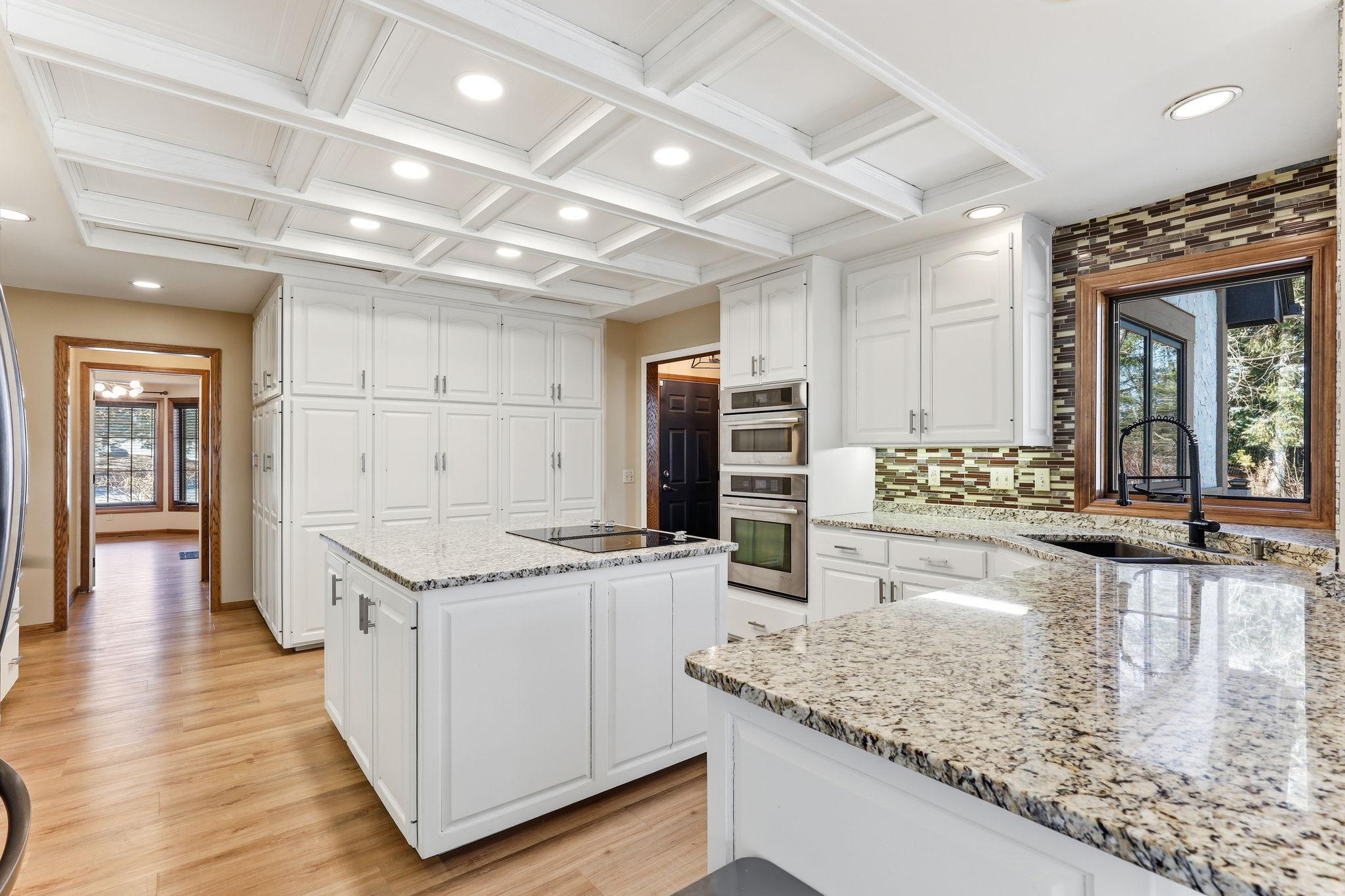 685 Valley View Court Shoreview, MN 55126 - Photo 23 of 61