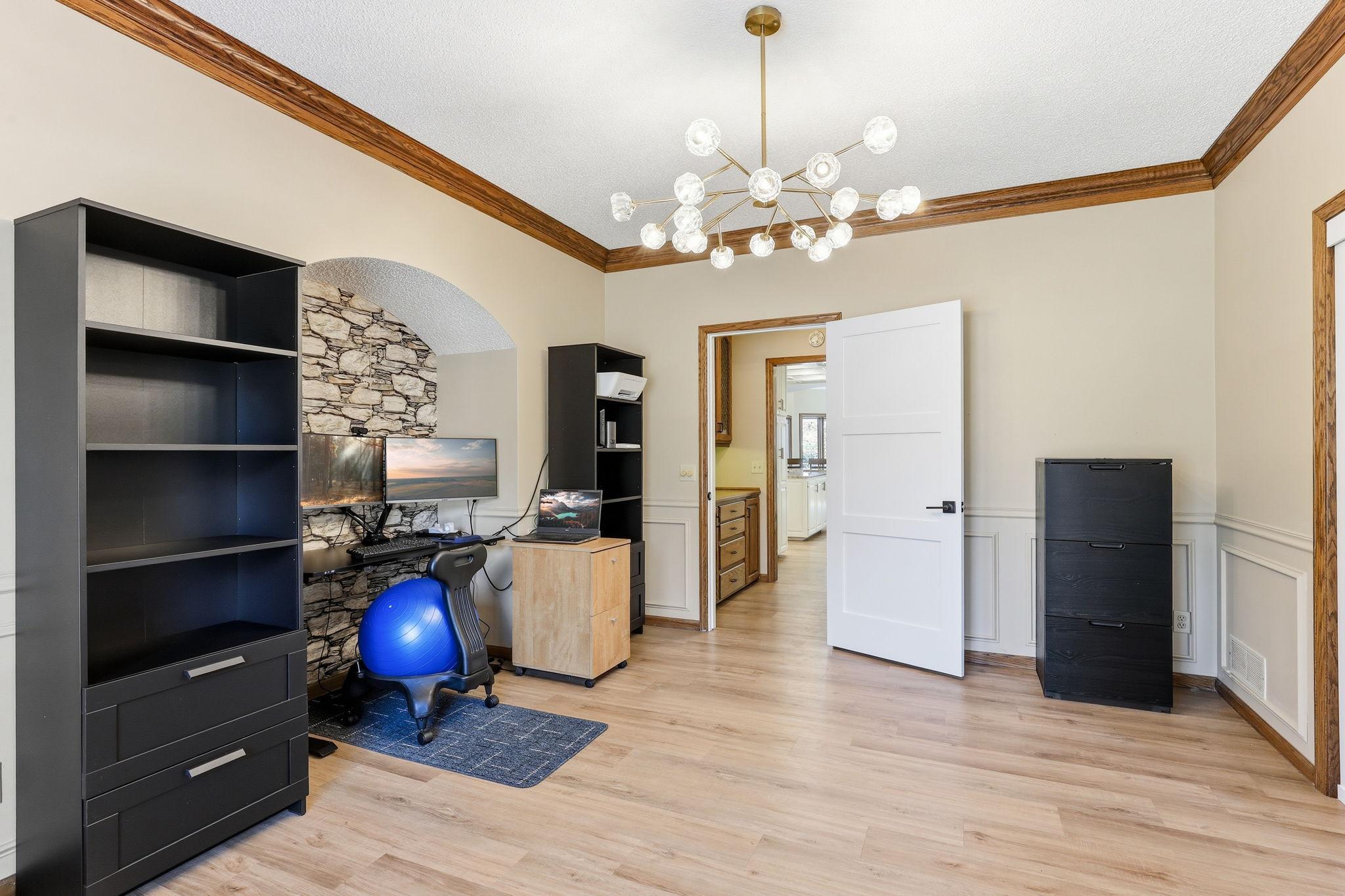 685 Valley View Court Shoreview, MN 55126 - Photo 32 of 61