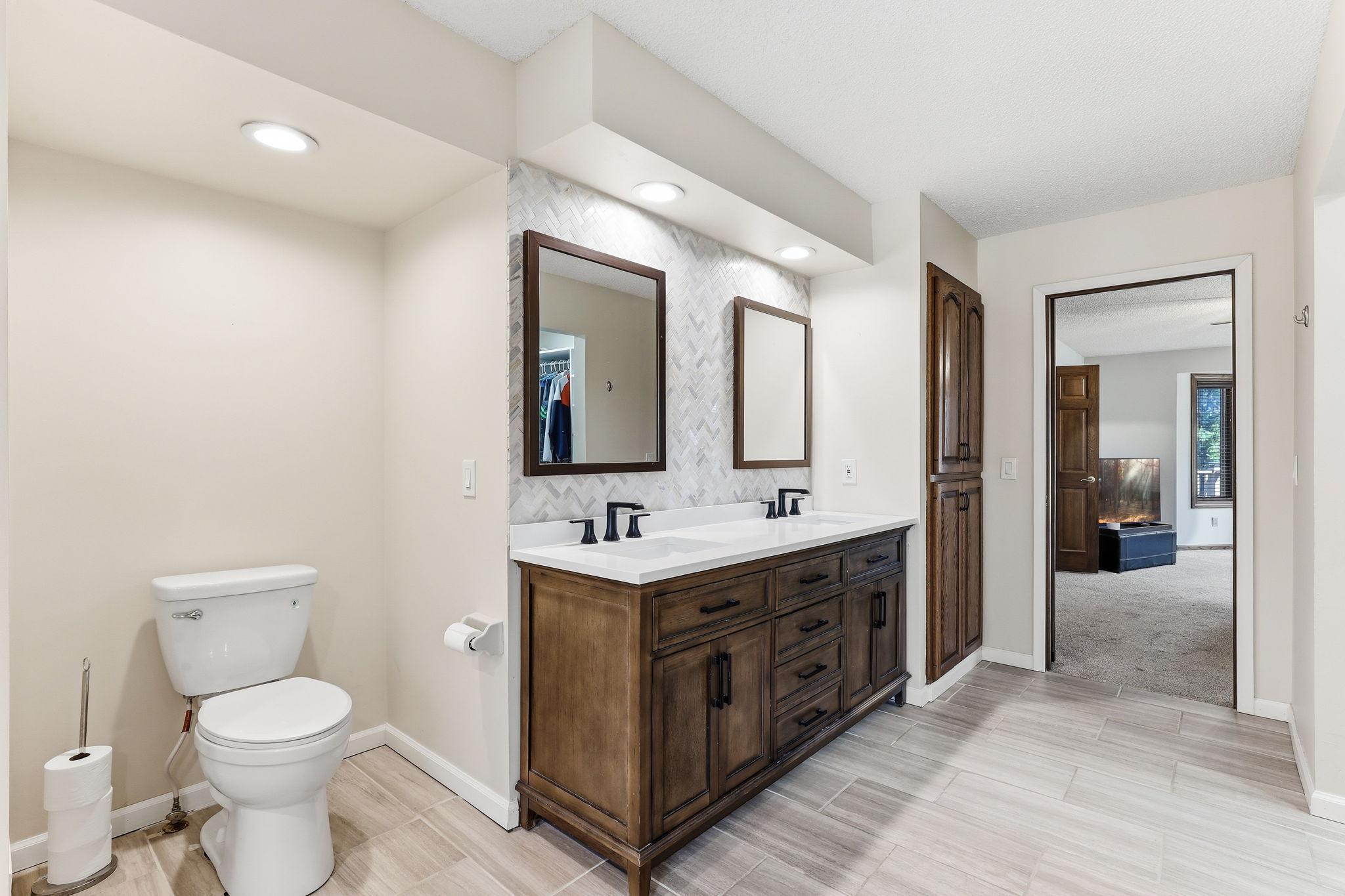 685 Valley View Court Shoreview, MN 55126 - Photo 38 of 61