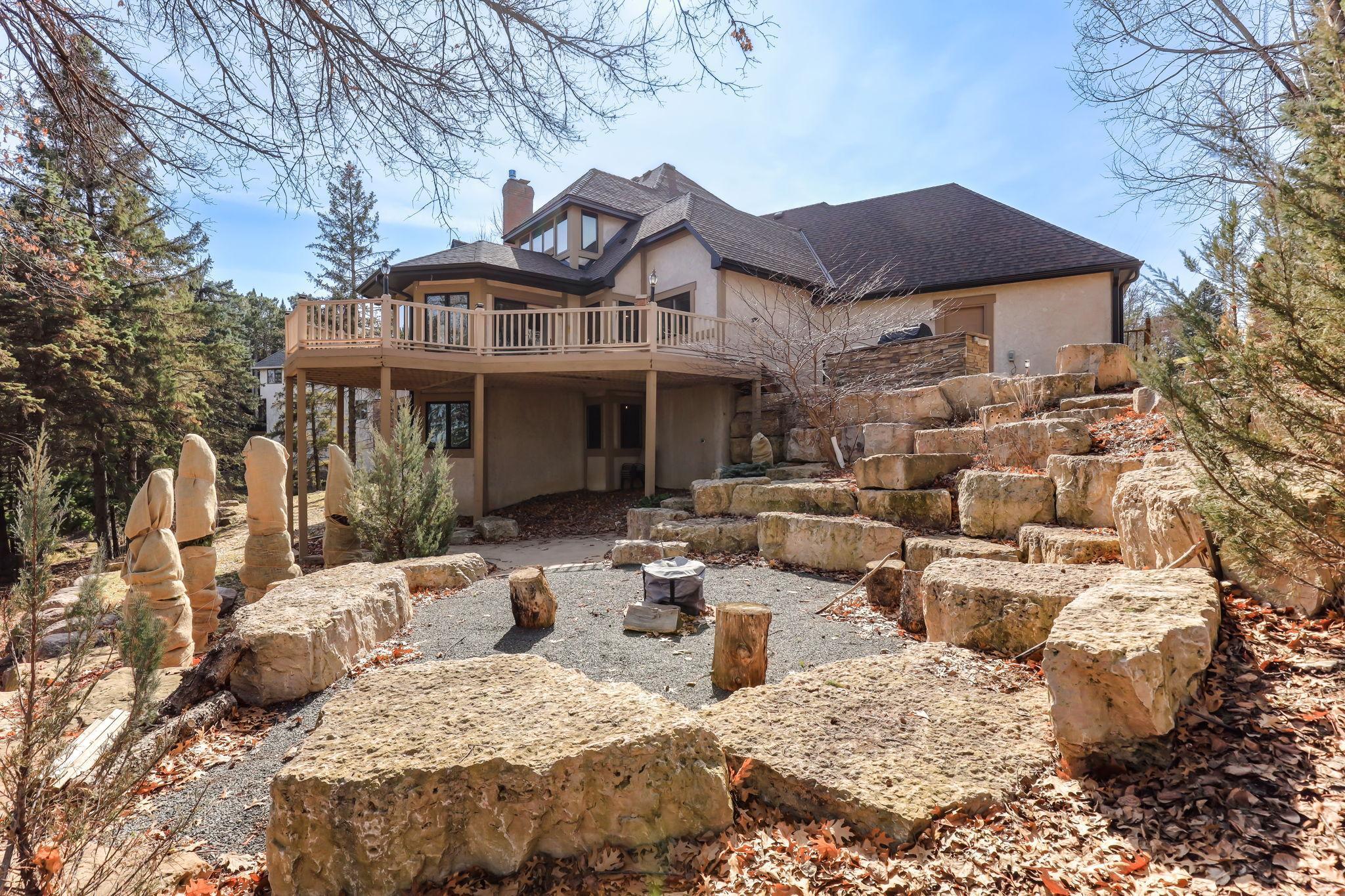 685 Valley View Court Shoreview, MN 55126 - Photo 9 of 61