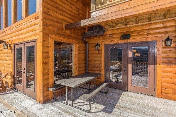 1857 Pinestand Rdg Way Pigeon Forge, TN 37862 - Photo 29 of 49 a view of living room with wooden floor