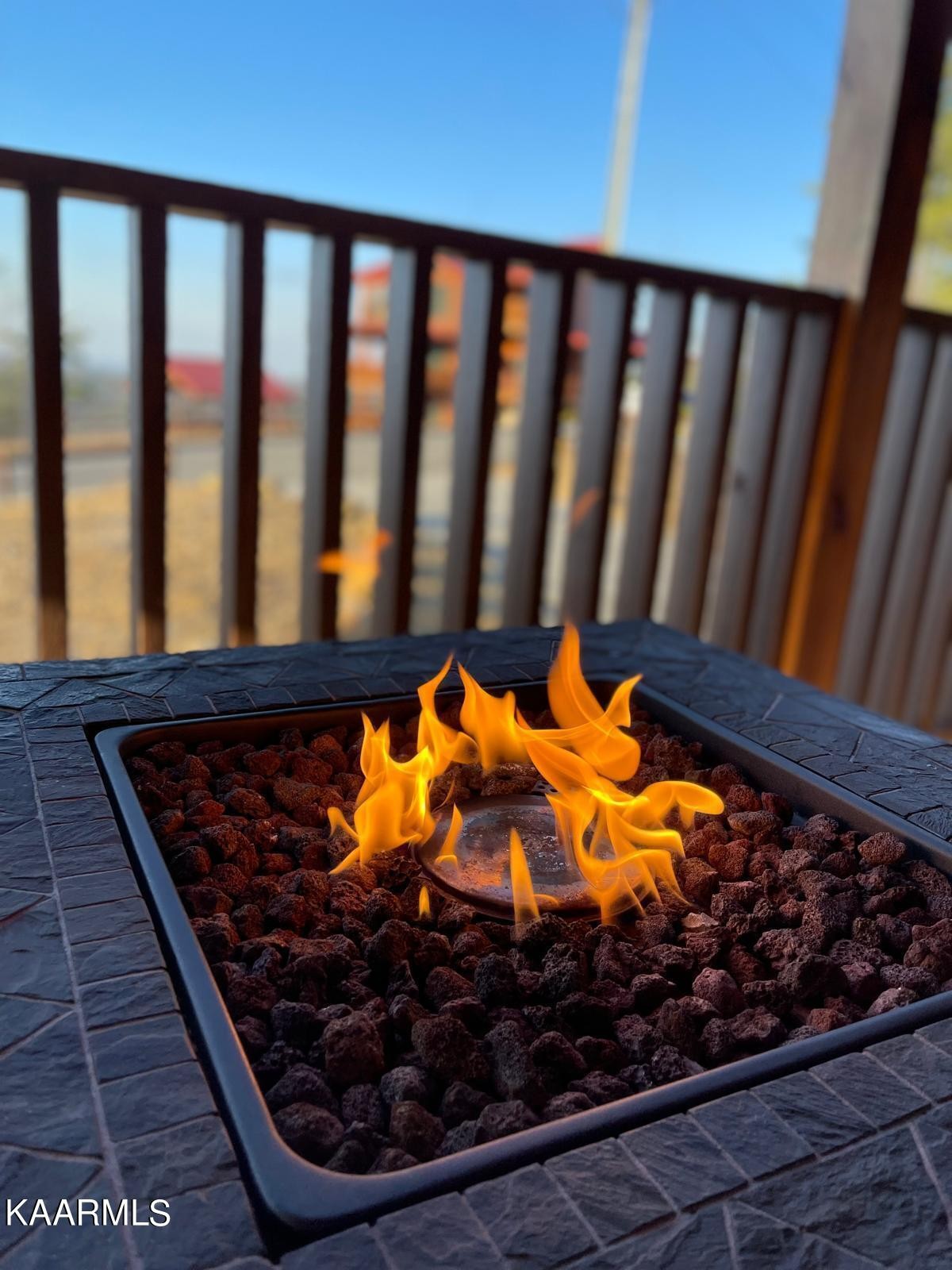1857 Pinestand Rdg Way Pigeon Forge, TN 37862 - Photo 32 of 49 a room with a rug
