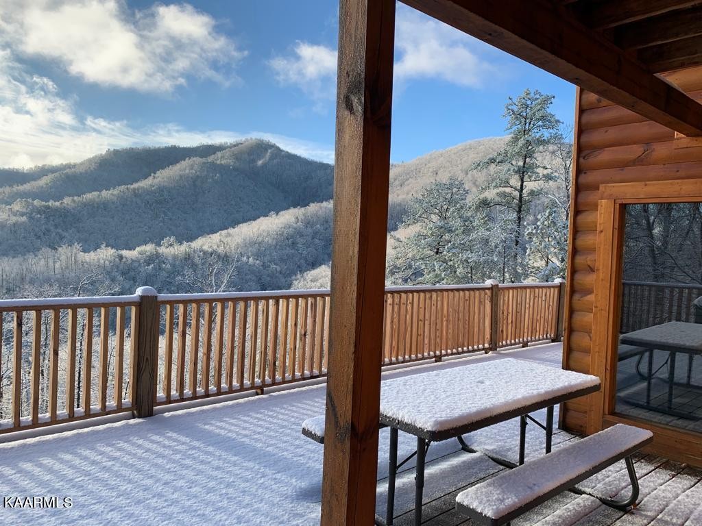 1857 Pinestand Rdg Way Pigeon Forge, TN 37862 - Photo 43 of 49 a view of a balcony with furniture