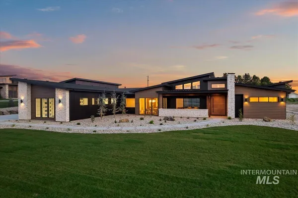 $1,659,900 | 8085 Quail Hollow Drive, Middleton, ID 83644