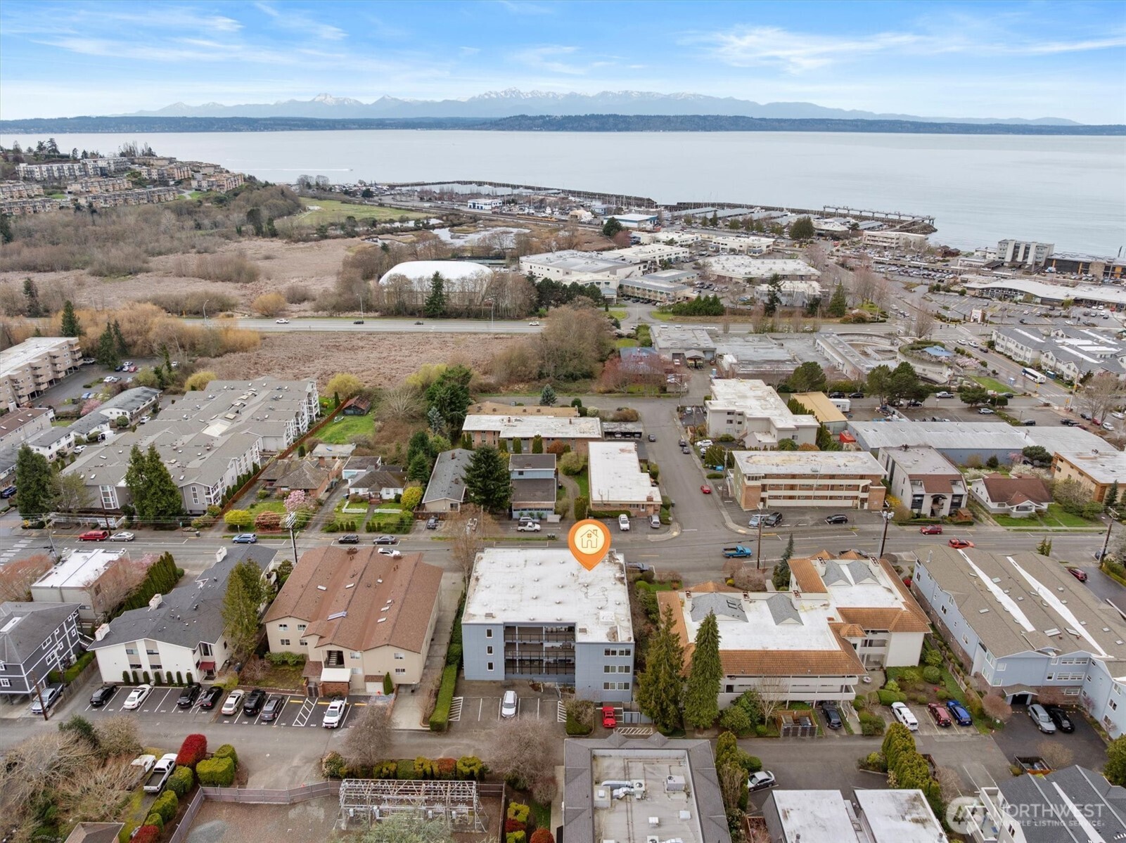 317 3rd Avenue South, Unit 201 Edmonds, WA 98020 - Photo 35 of 39 an aerial view of a city