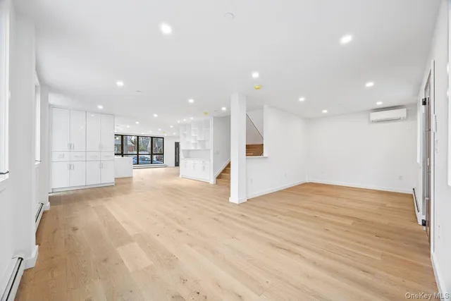 $1,998,000 | 33-01 213th Street | Bayside