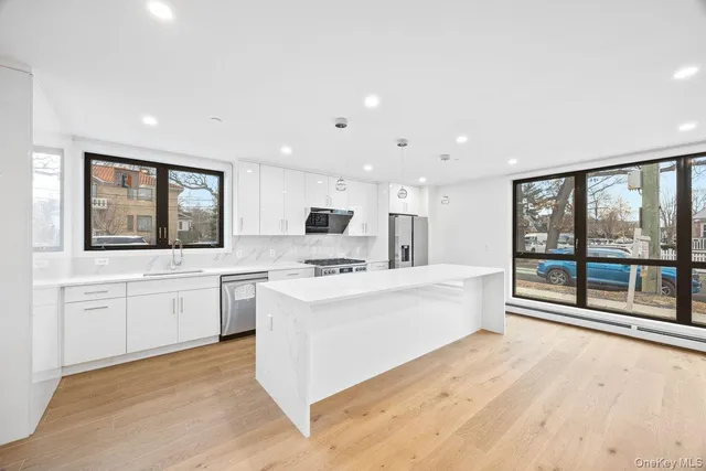 $1,998,000 | 33-01 213th Street | Bayside