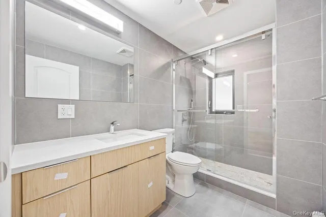 $1,998,000 | 33-01 213th Street | Bayside