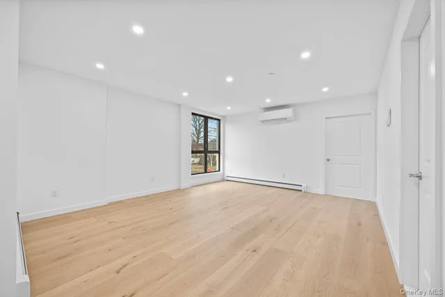 $1,998,000 | 33-01 213th Street | Bayside