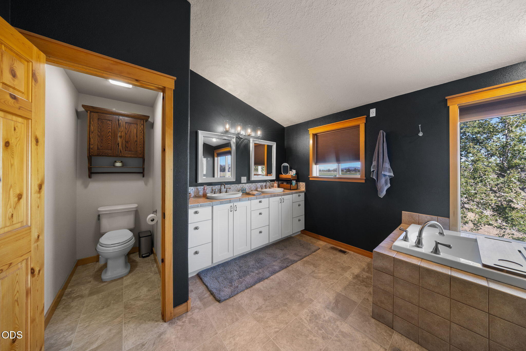 24605 Dodds Road Bend, OR 97701 - Photo 21 of 67