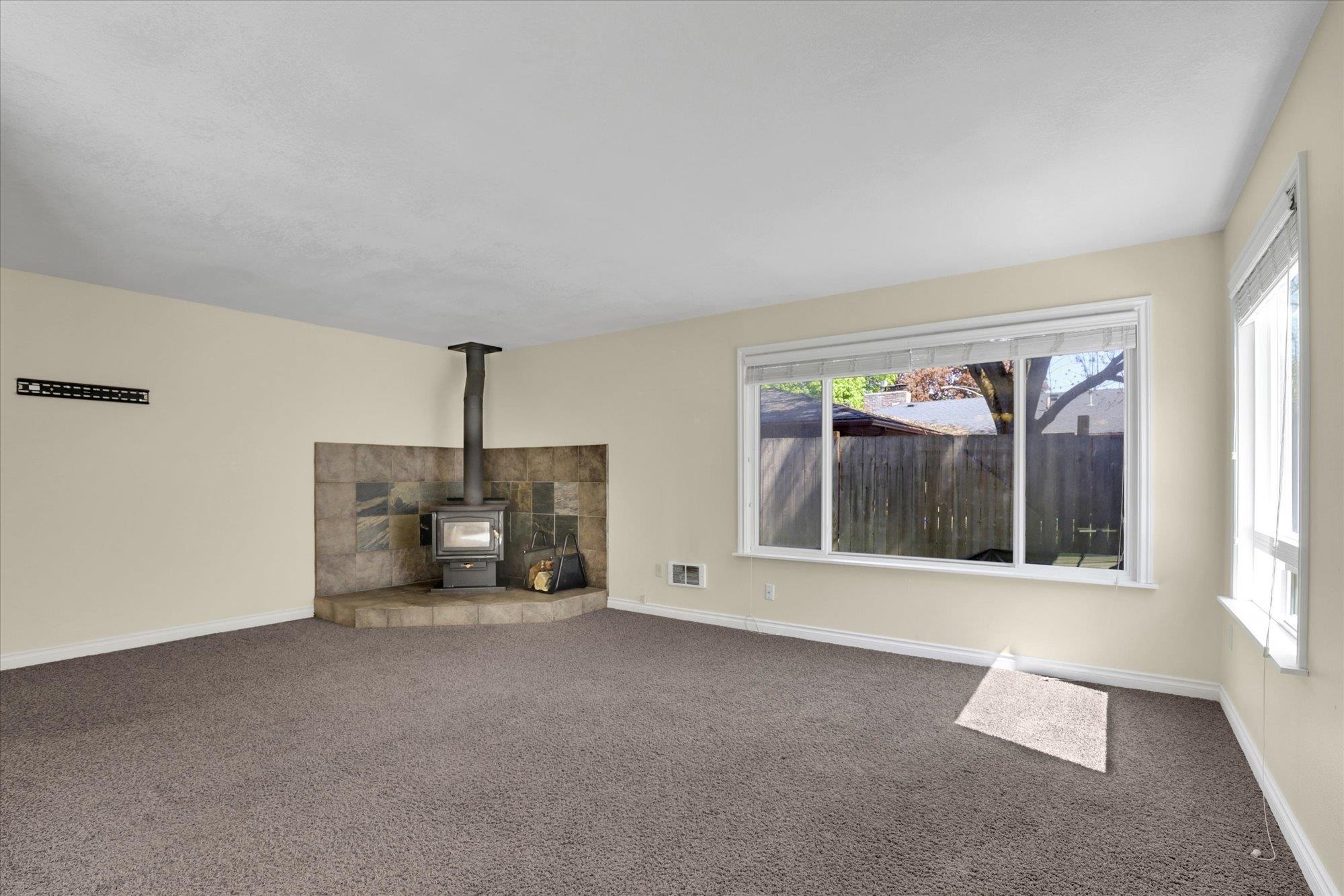 Undisclosed Address Spokane, WA 99203 - Photo 3 of 33