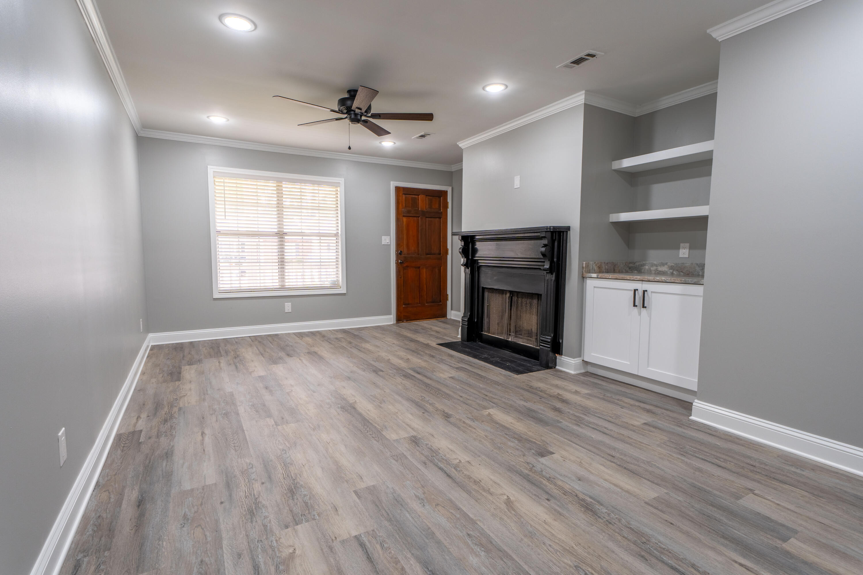 1936 Springchase Way Dalton, GA 30720 - Photo 3 of 20 1936 Spring Chase Way-2