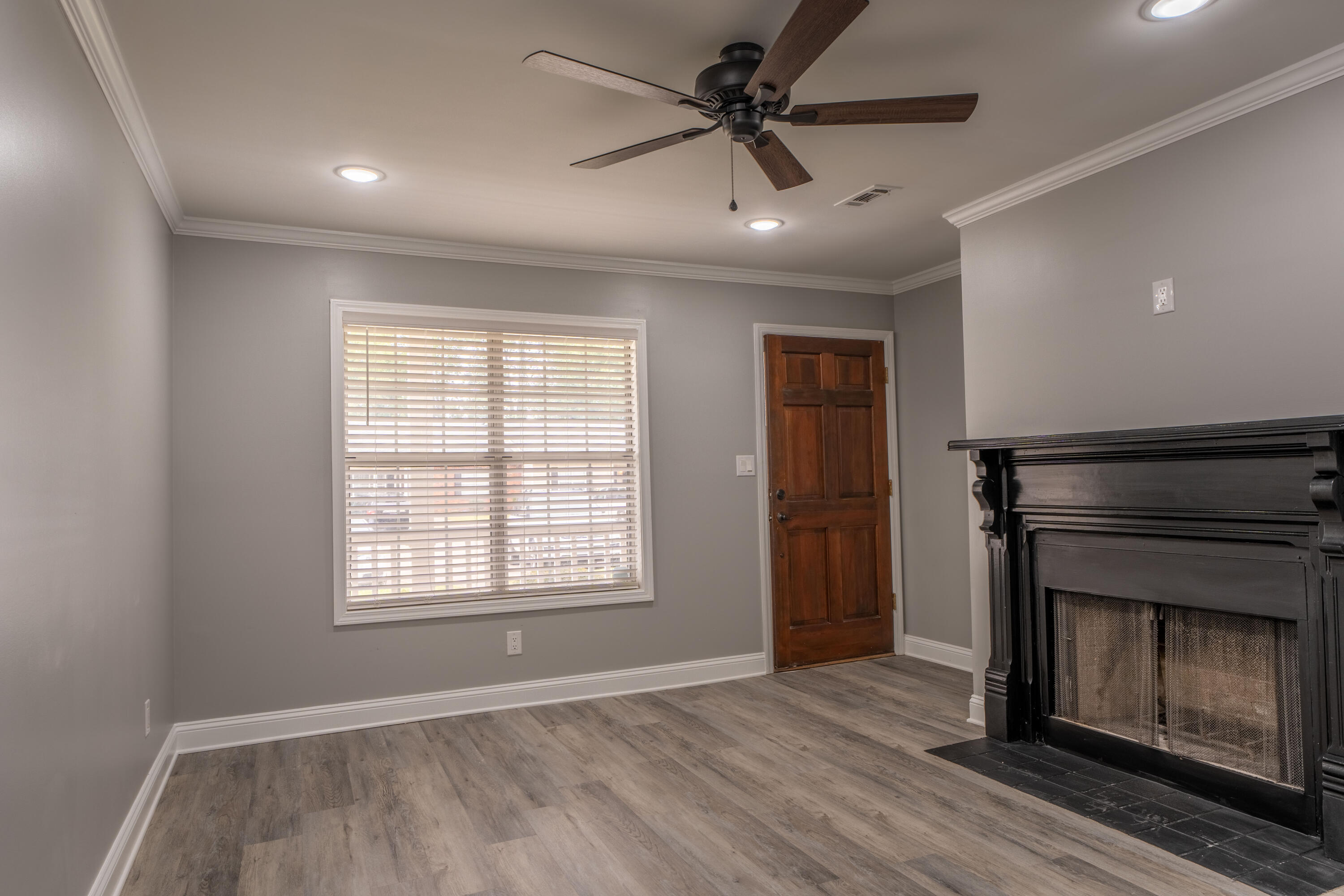 1936 Springchase Way Dalton, GA 30720 - Photo 5 of 20 1936 Spring Chase Way-16