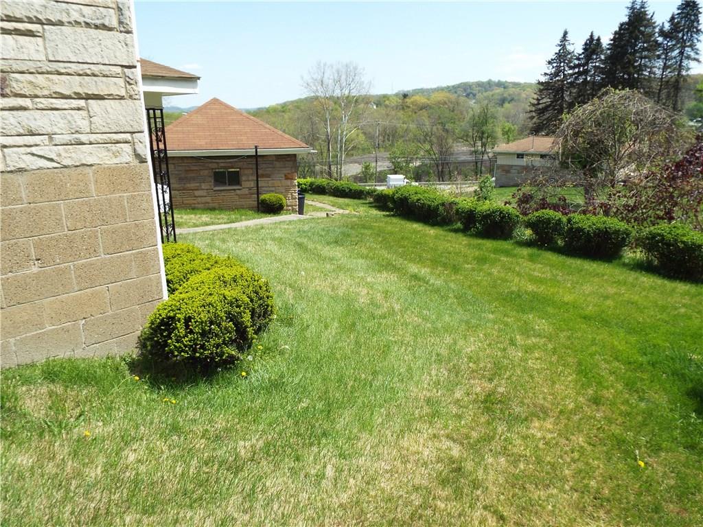 1900 Ridge Avenue Coraopolis, PA 15108 - Photo 5 of 24 Rear yard.