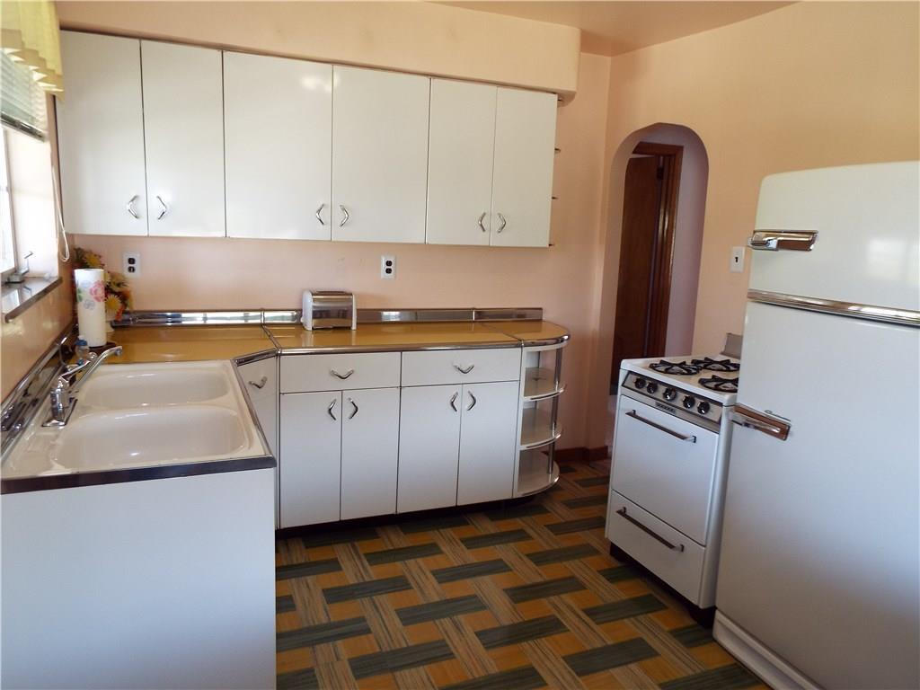 1900 Ridge Avenue Coraopolis, PA 15108 - Photo 8 of 24 Stove and refrigerator are not included in sale.