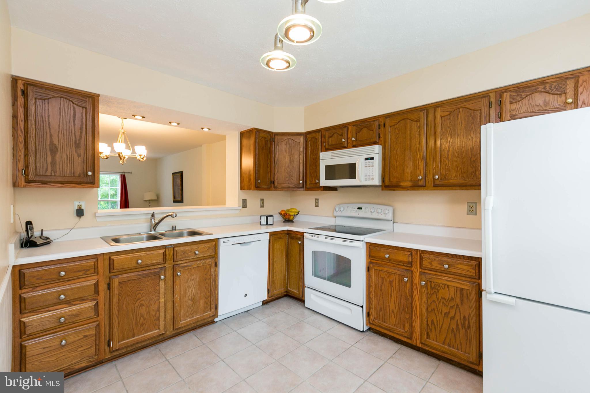 2012 Masters Drive Baltimore, MD 21209 - Photo 6 of 40