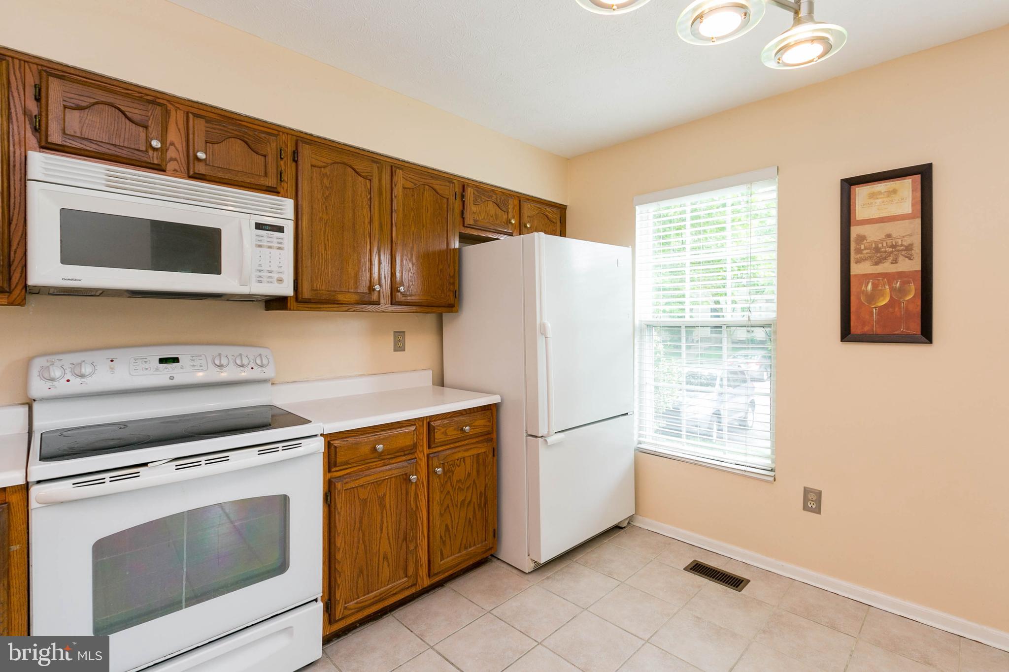 2012 Masters Drive Baltimore, MD 21209 - Photo 7 of 40