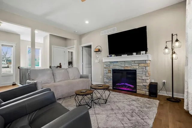 $420,000 | 8510 Kansas Street, De Soto, KS 66018