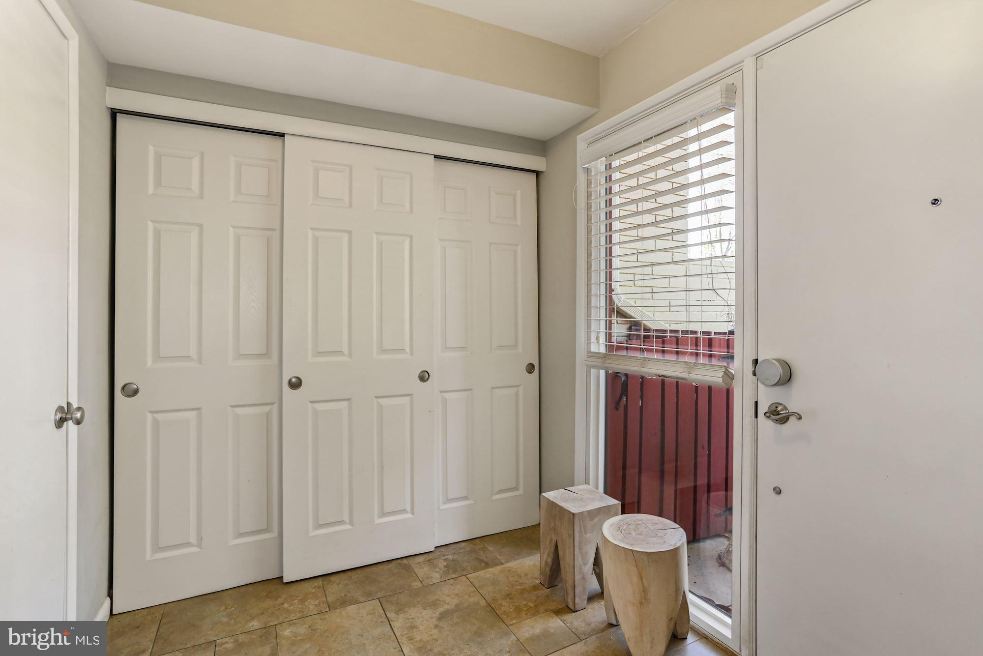 11131 Saffold Way Reston, VA 20190 - Photo 4 of 98 11131 SAFFOLD WAY, Reston, VA 20190