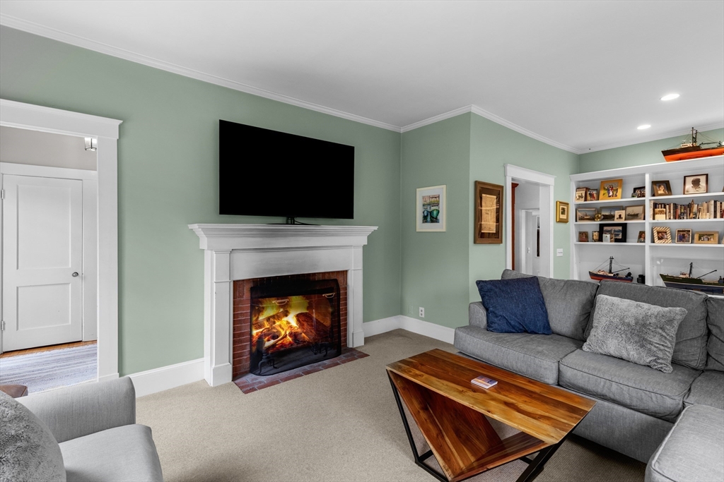 684 Country Way Scituate, MA 02066 - Photo 11 of 39